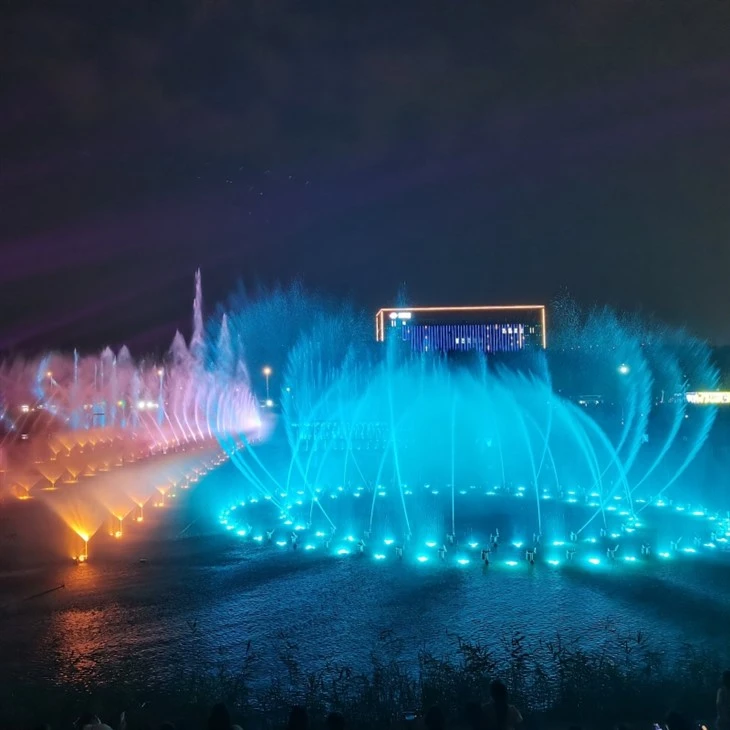Large Scale Floating Lifting Fountain high quality